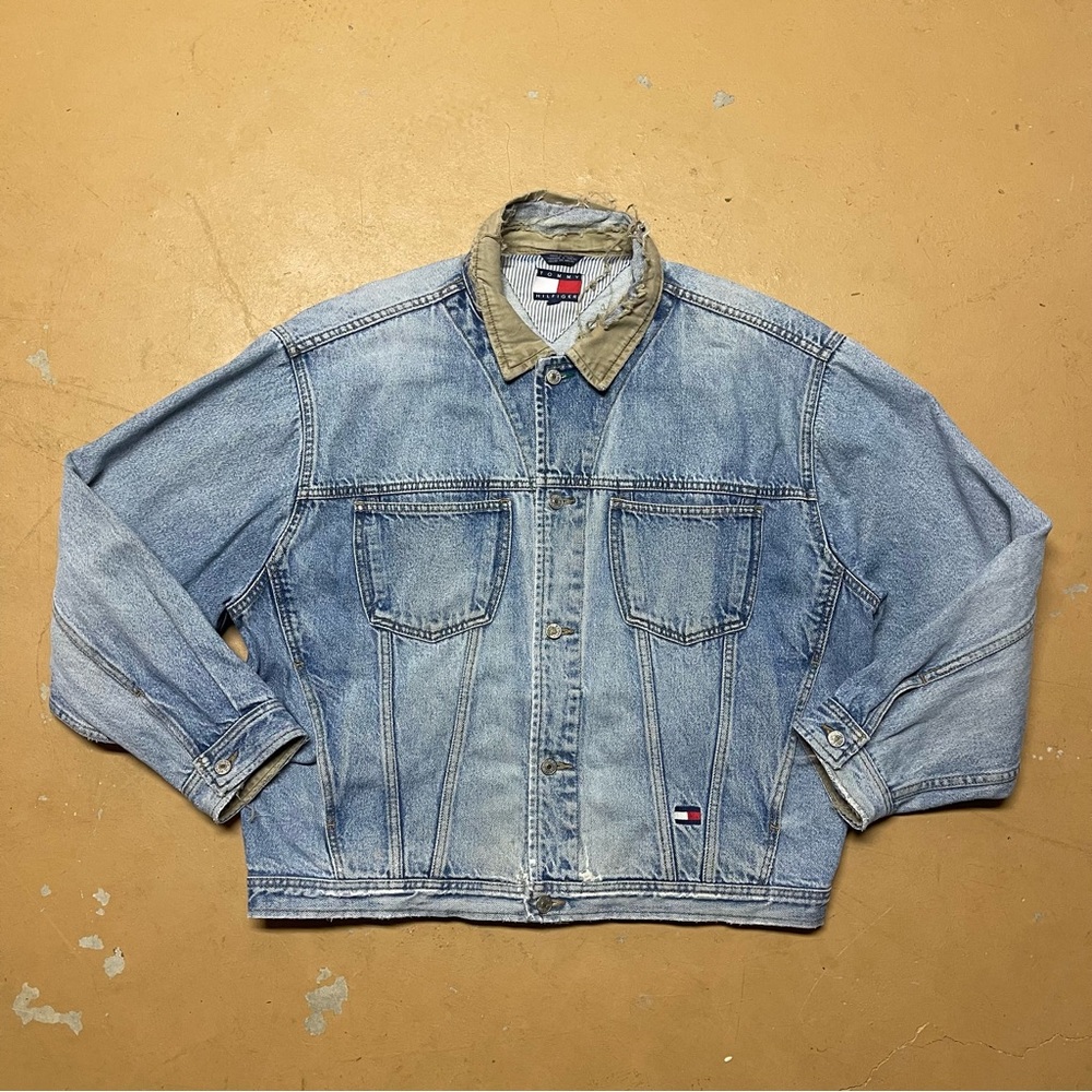 Tommy Hilfiger Oversized Thrashed Light Wash Denim Jacket XL